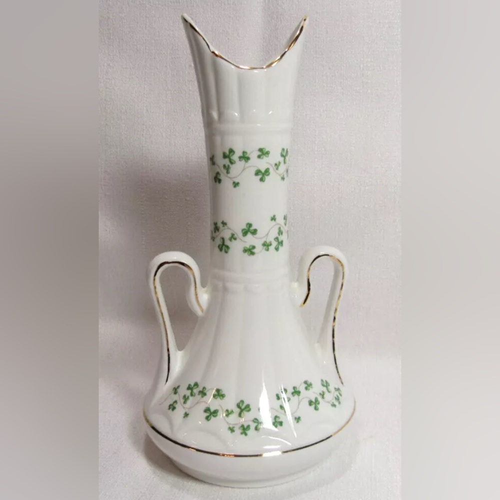 Global Art Ireland Fine Bone China SHAMROCK Handled Vase